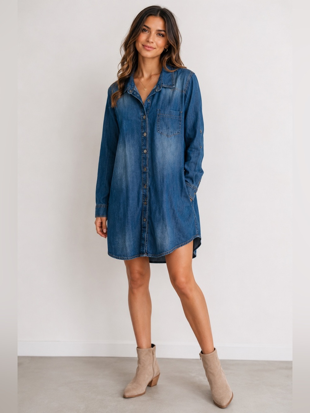 AMERICAN BLUE DENIM LONG SLEEVE BUTTON UP DRESS SHIRT POCKETS SIZE MEDIUM